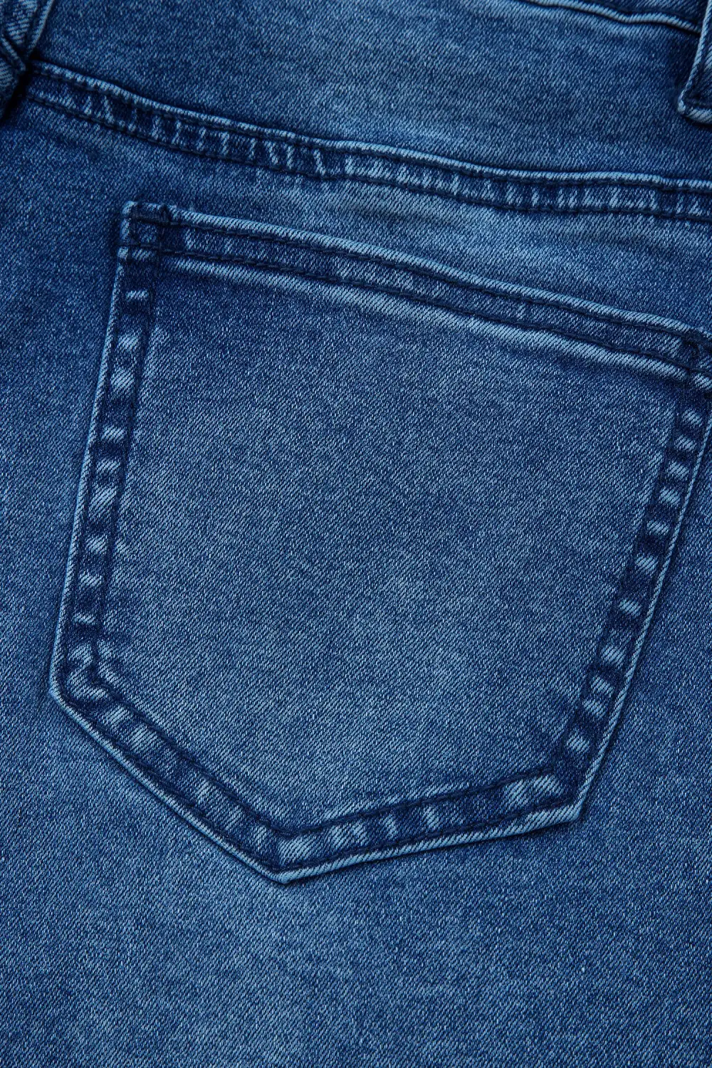 Refined Cropped Raw-Hem Frayed Straight Leg Jeans