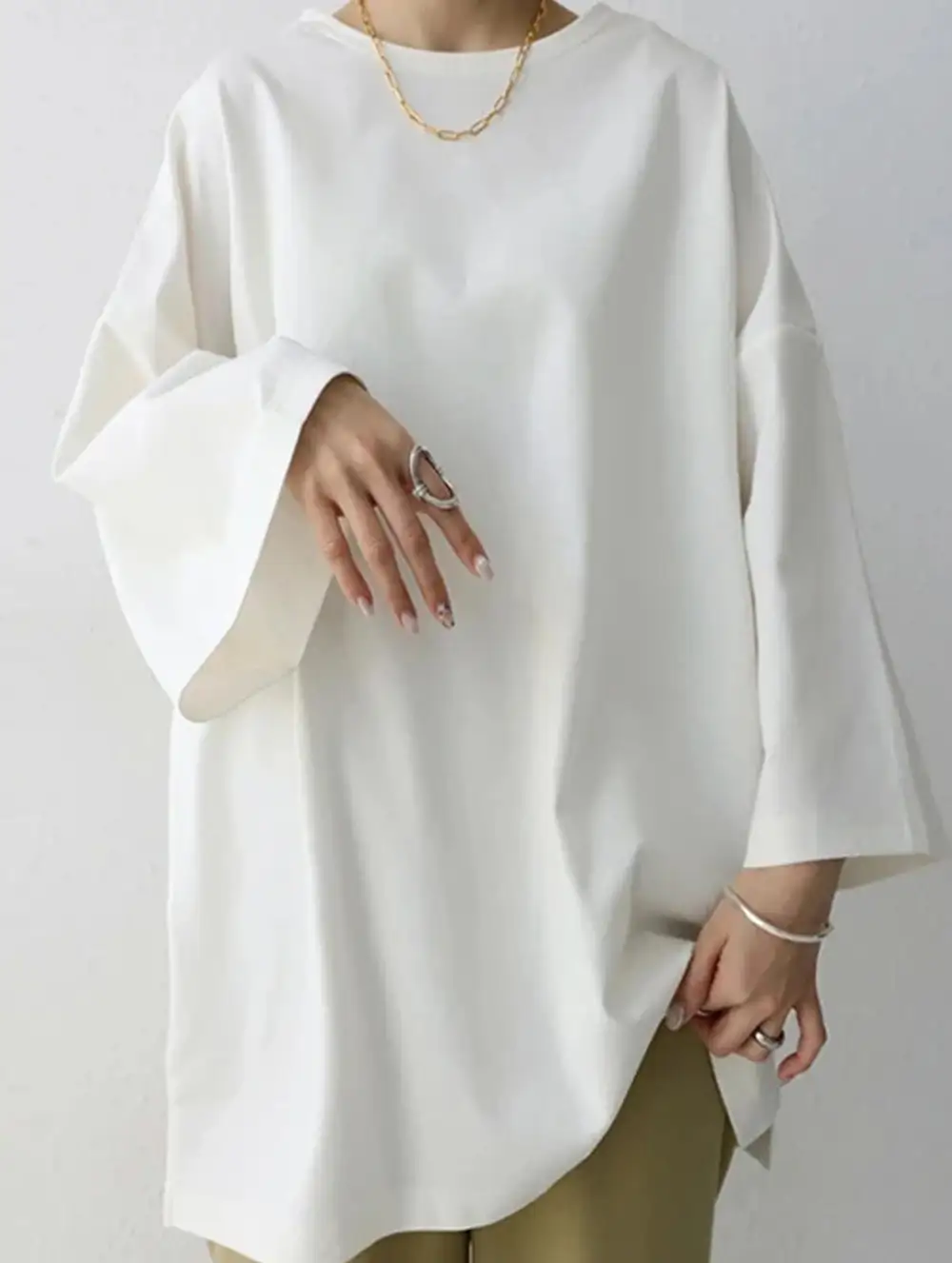 Round Neck Split Hem Long Sleeve Loose Top