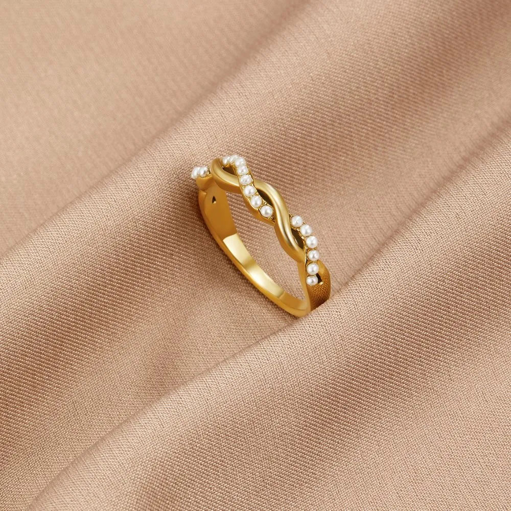Pearl Twisted Ring