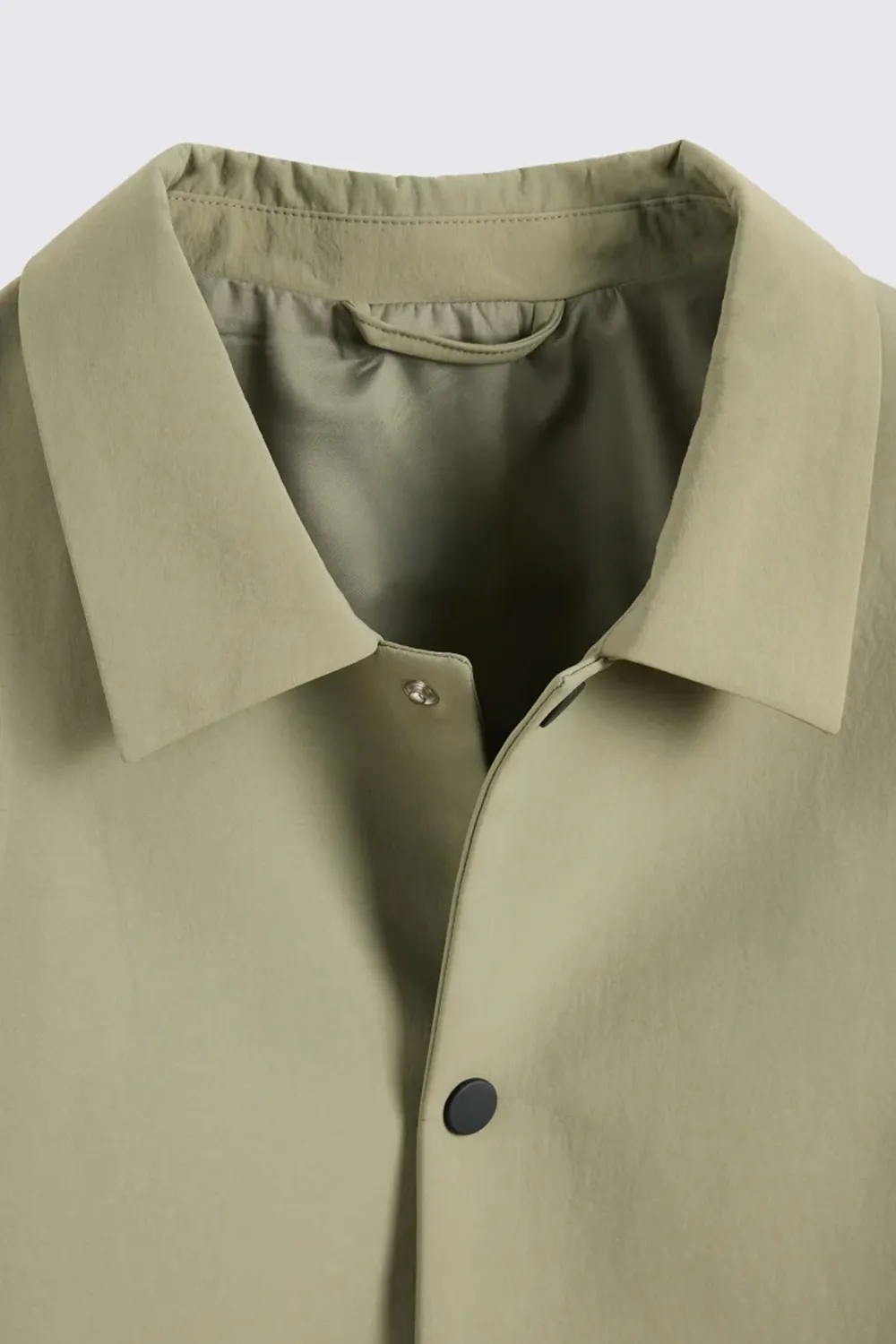 Stylish And Minimalist Men's Khaki Nylon Jacket