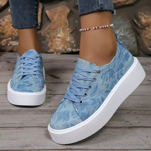 Classic Round Toe Platform Sneakers
