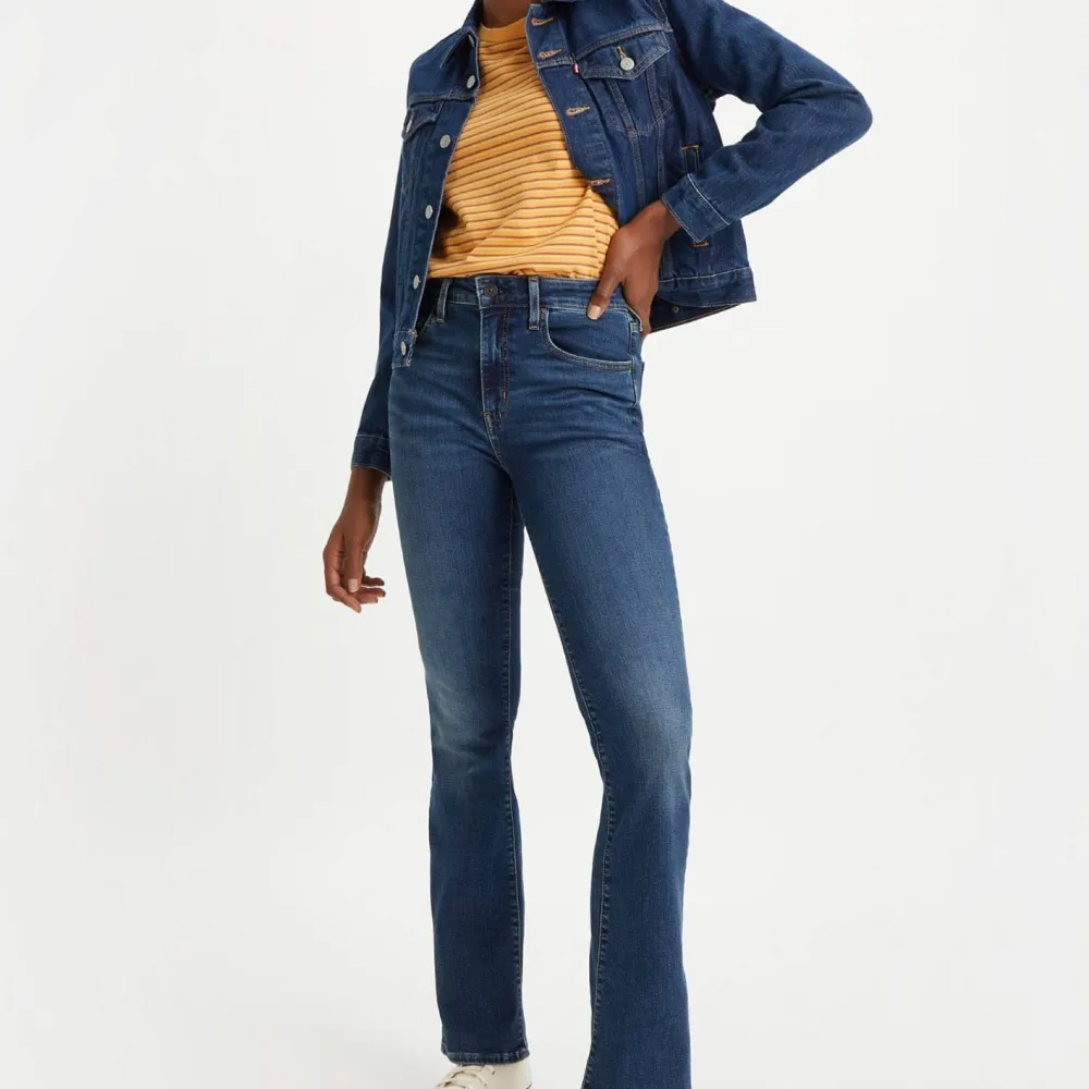 Modern Bootcut High-Rise Women's Jeans