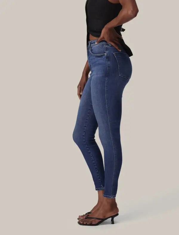 Dark Wash High-Rise Sculpt Fit Jeans
