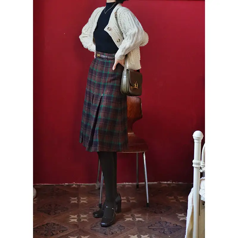 Modern Carry Plaid Pleated Skirt