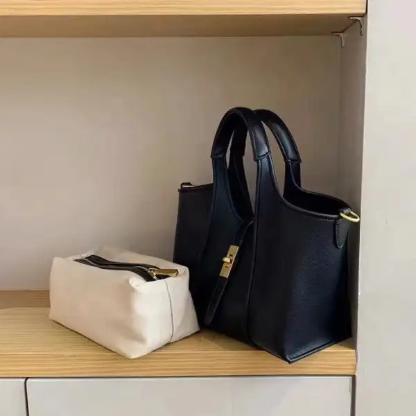 Commuter Roomy Canvas Bucket Bag