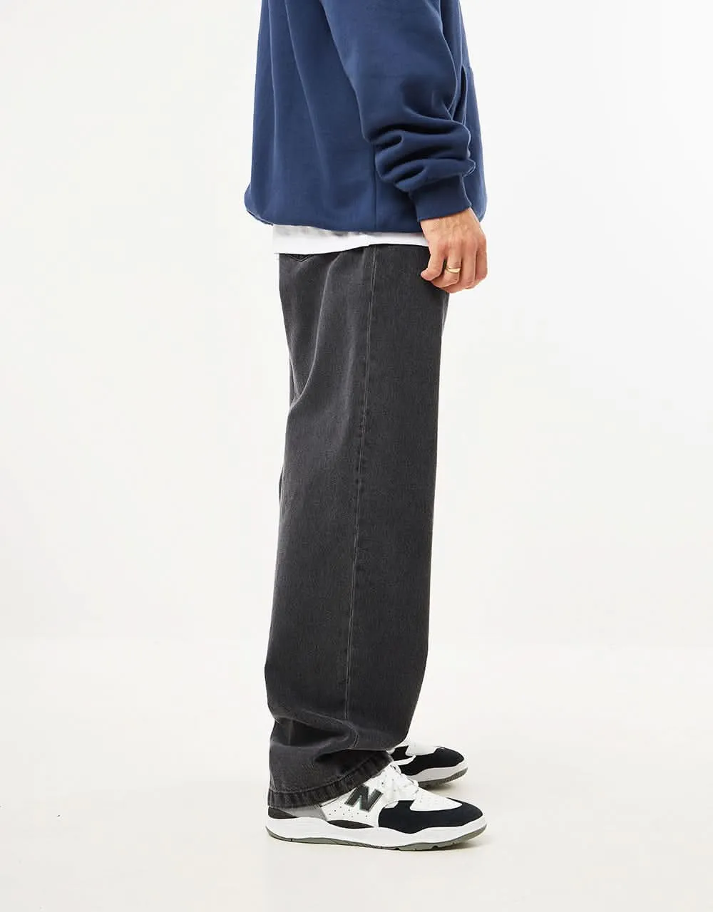 Everyday Heavy Stone Washed Loose Tapered Four Pocket Denim Jeans