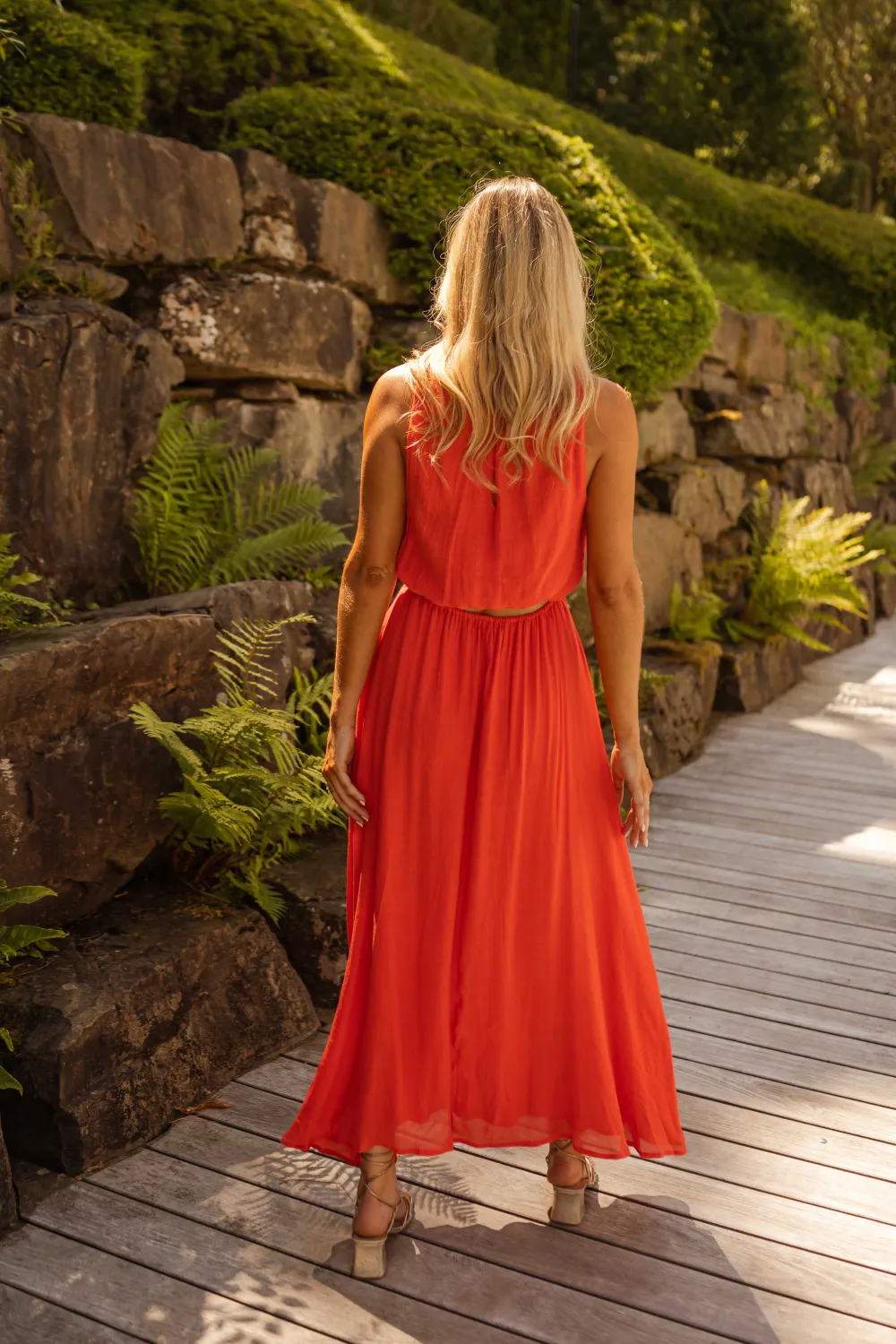 Round Neck Sleeveless Maxi Dress