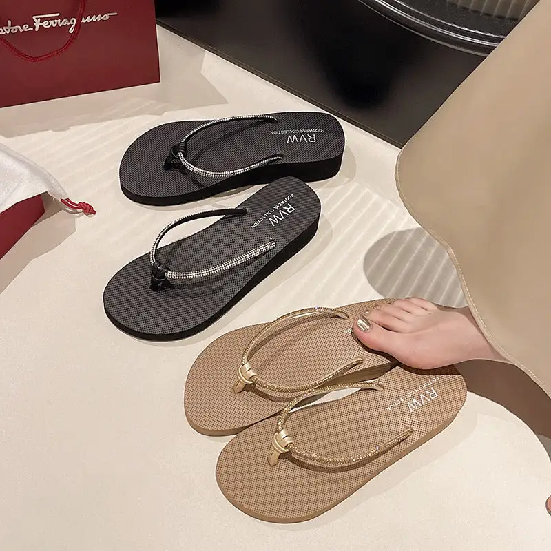 Lounge Slide Sandals