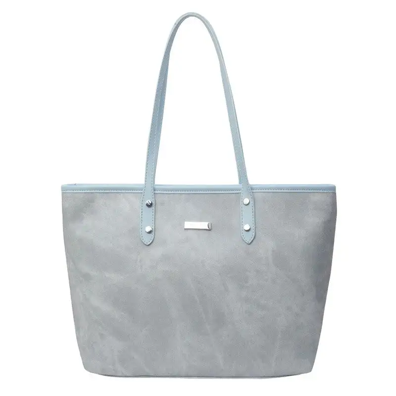 Refined Retro Handbag with Pendant