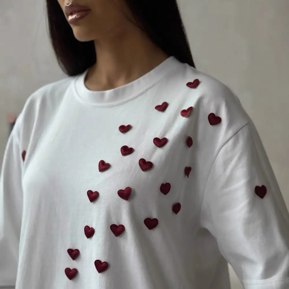 Short Sleeve T-Shirt With Heart Decoration