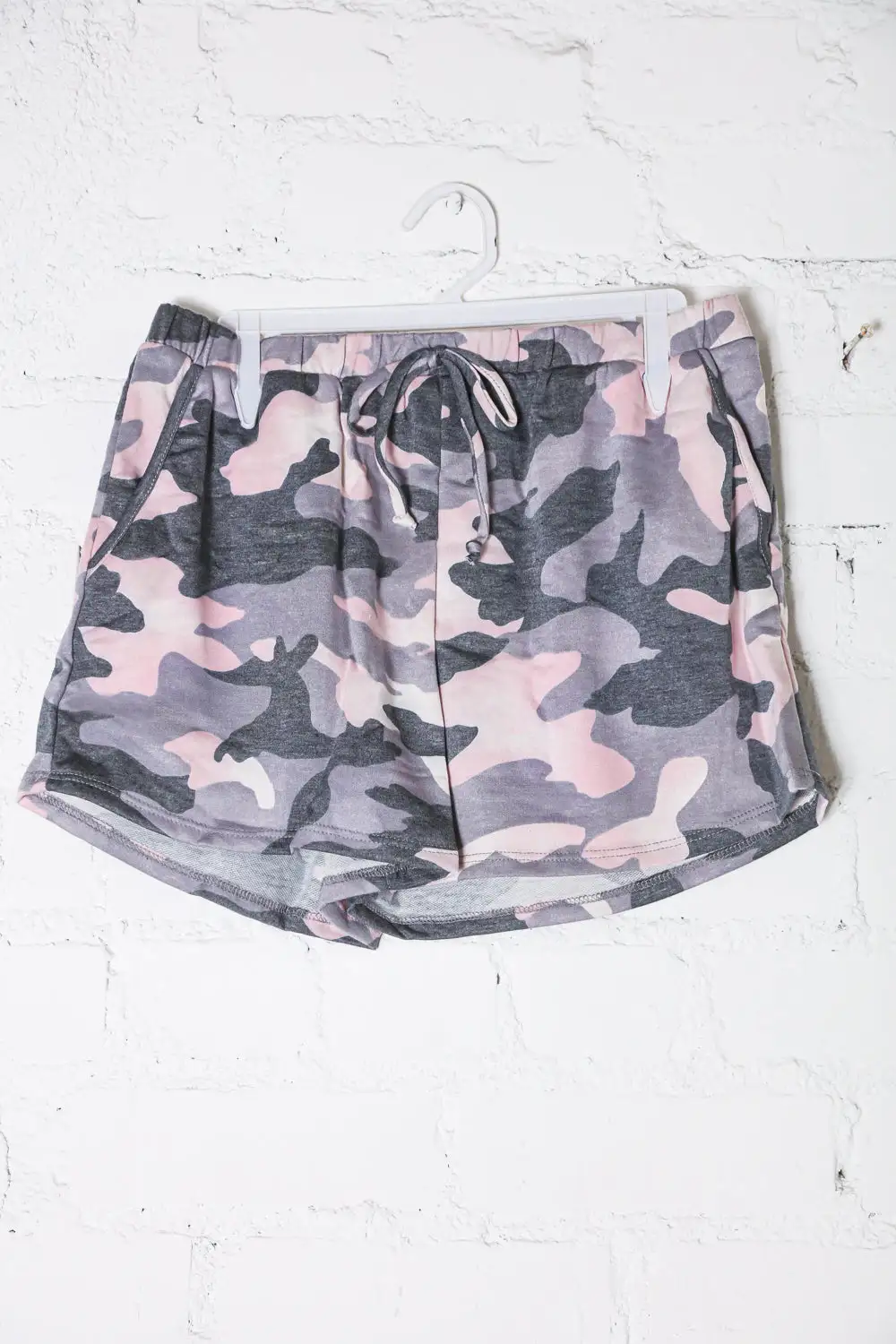 Clean Front Pocket Detail Shorts