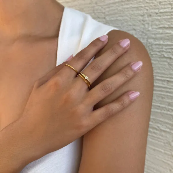Modern Crystal Fashion Ring