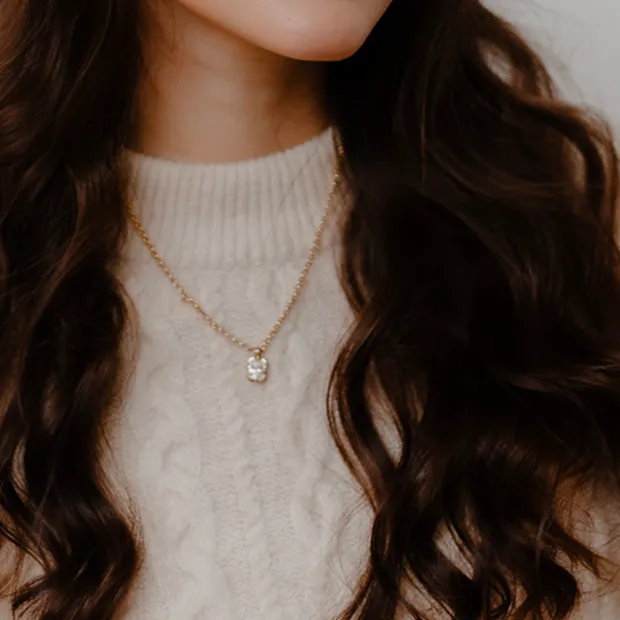 Modern Oval Pendant Necklace