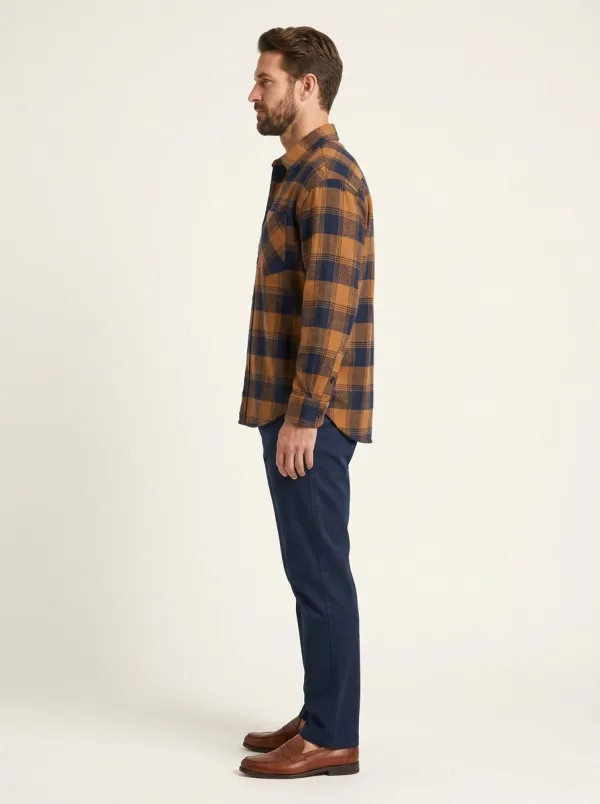 Men's Shirttail-Hem Single-Pocket Plaid Flannel Shirt