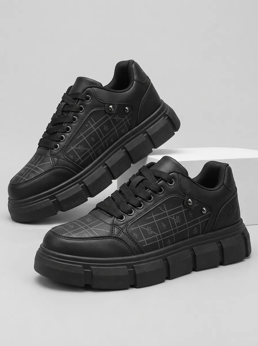 Men's Streetwear Grid Pattern Studded Skate Shoes