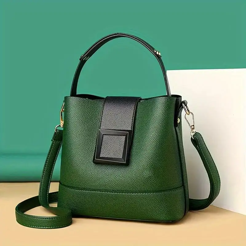 Vibrant Elegance: Emerald Green Pebbled Leather Bucket Bag