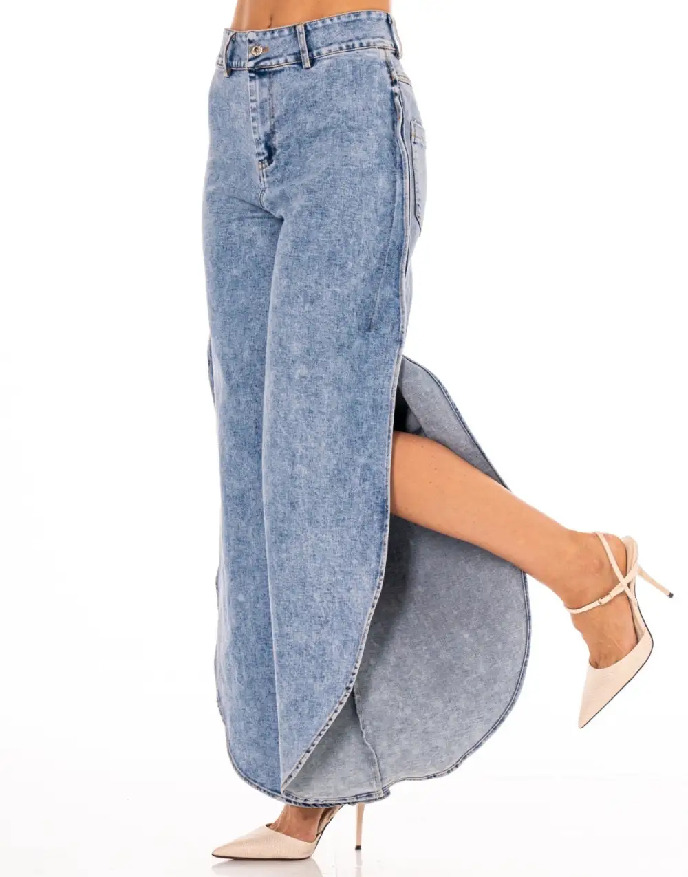 Relaxed Statement Wide Leg Jeans