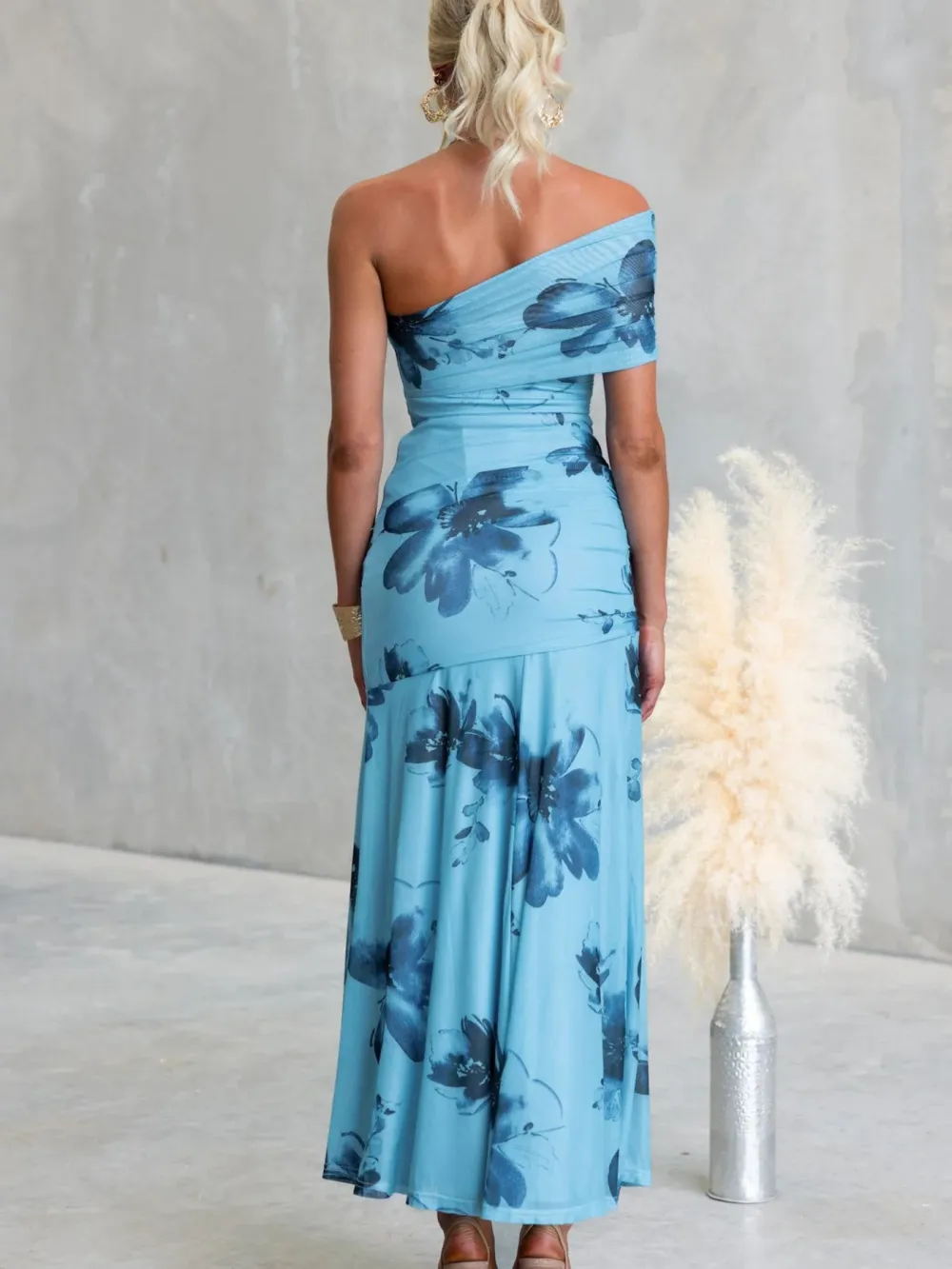 Structured Shape Floral Printed Ruched Maxi Dress