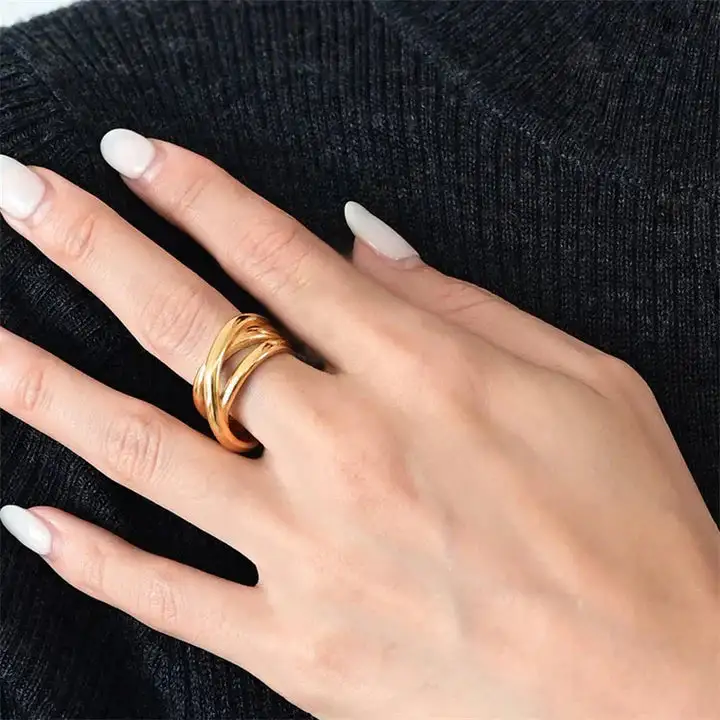 Framed Interlocking Band Ring