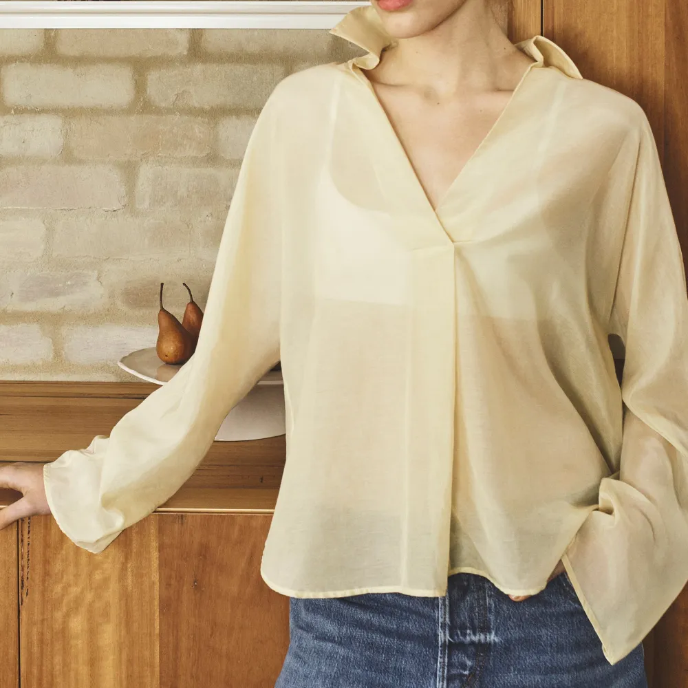 Women's Classic Textured Classic Shirt