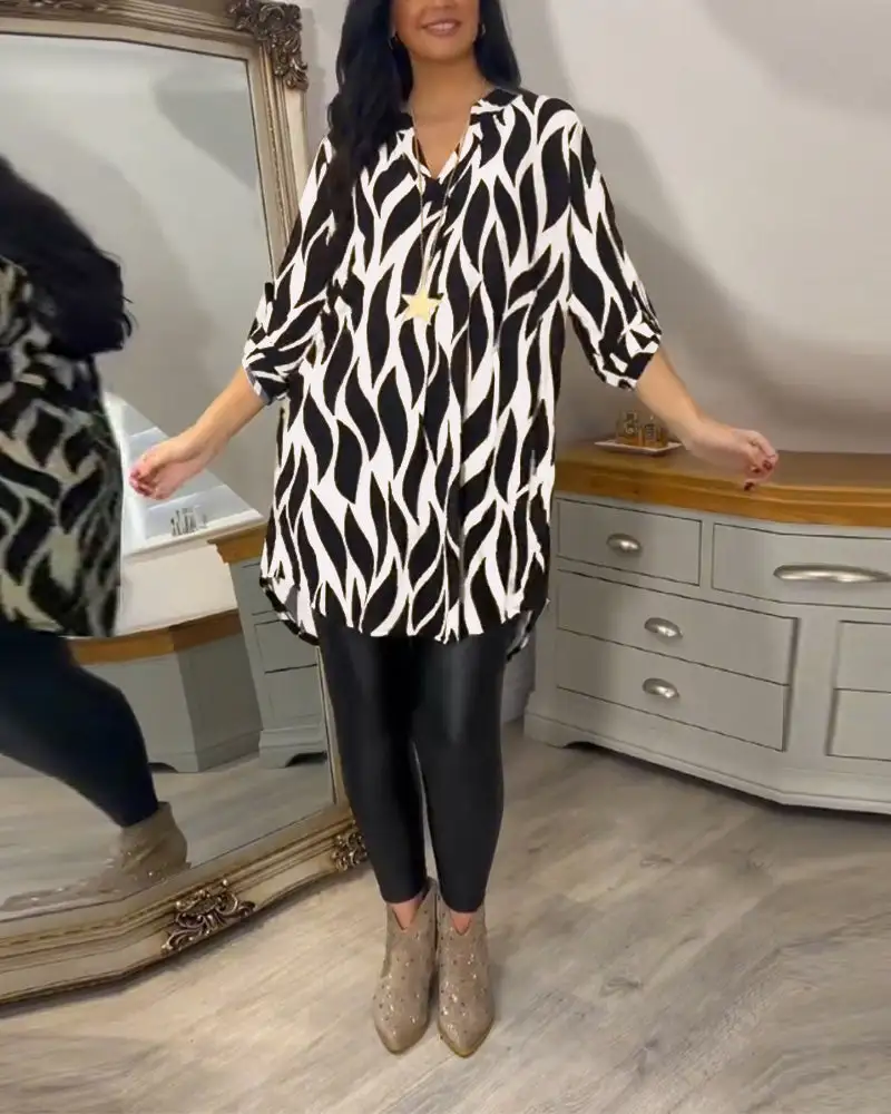Graphic Patterned Tunic Top