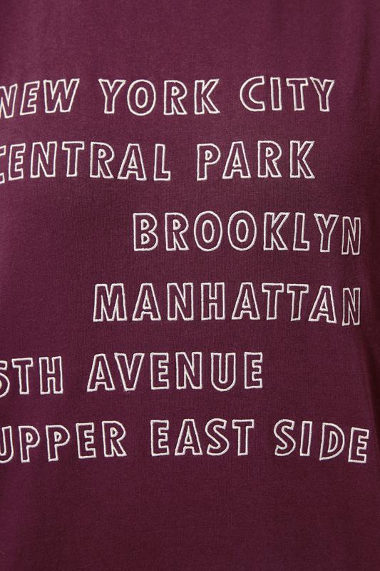 Burgundy Red 'New York City' Sweatshirt detail 3