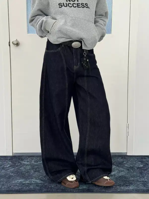 Stitched Stitched Straight Leg Jeans