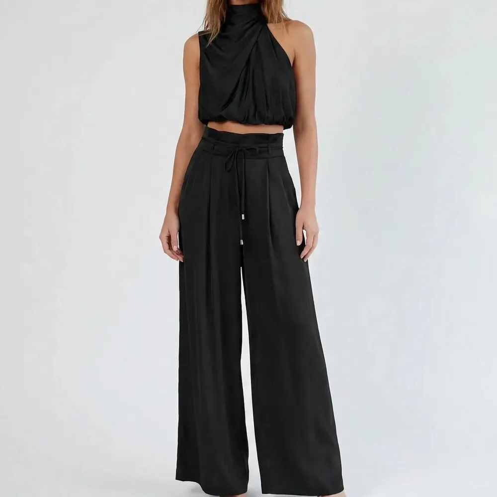 Sleeveless Halter Neck Wide