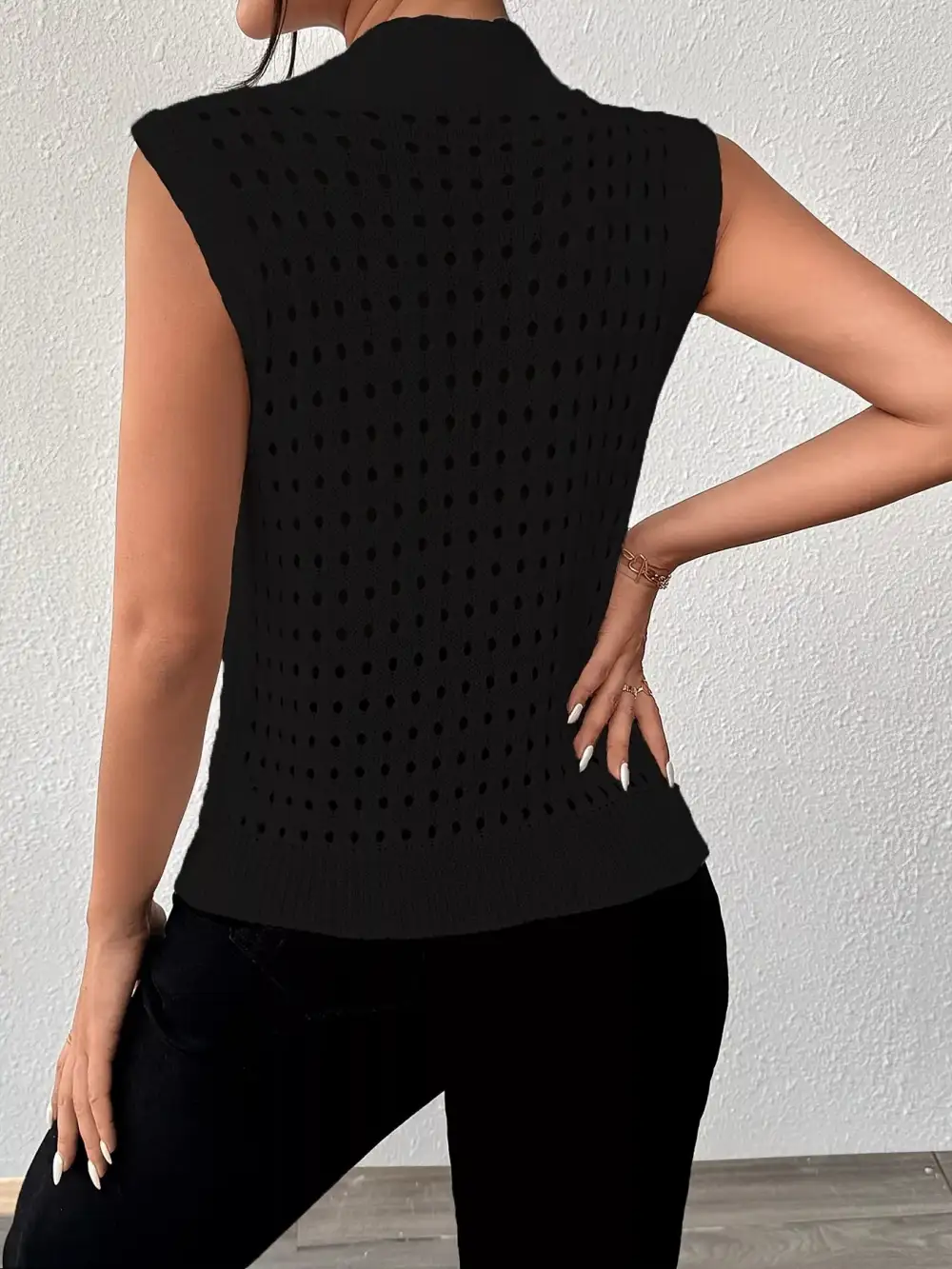 Round-Neck Knit Tank Top