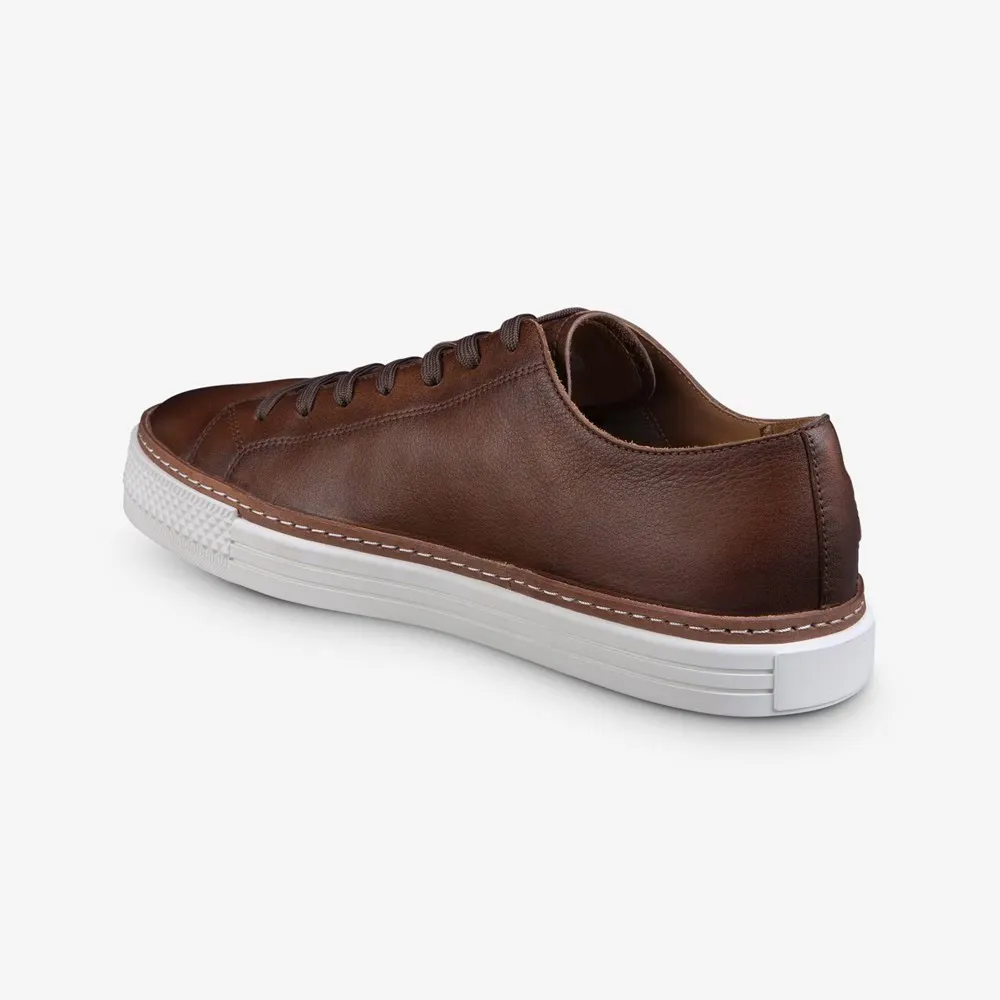 Relaxed Fit Casual Style Pull-On Sneaker