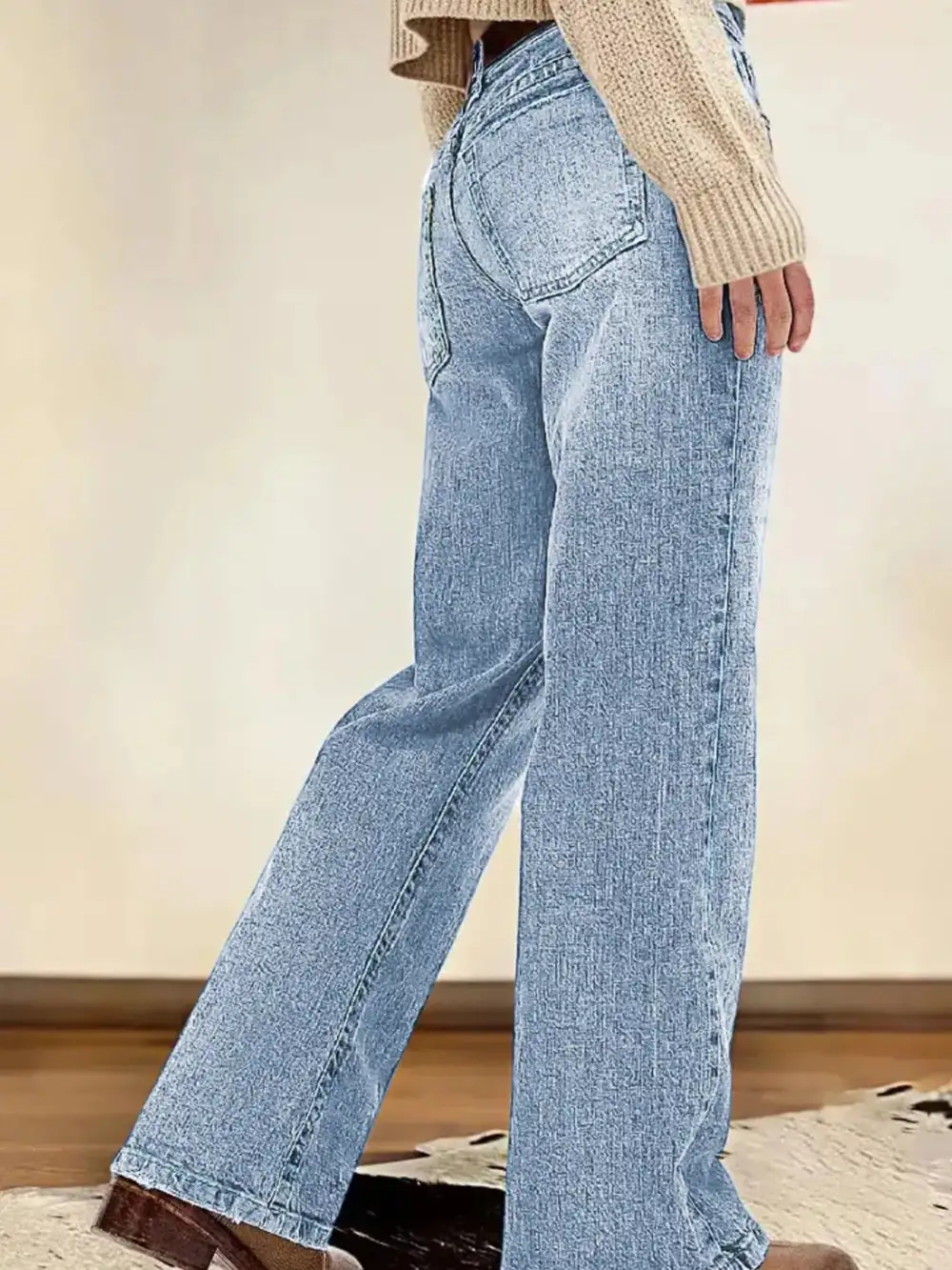 Refined Vintage-Wash Pocketed Stretch Straight Leg Jeans