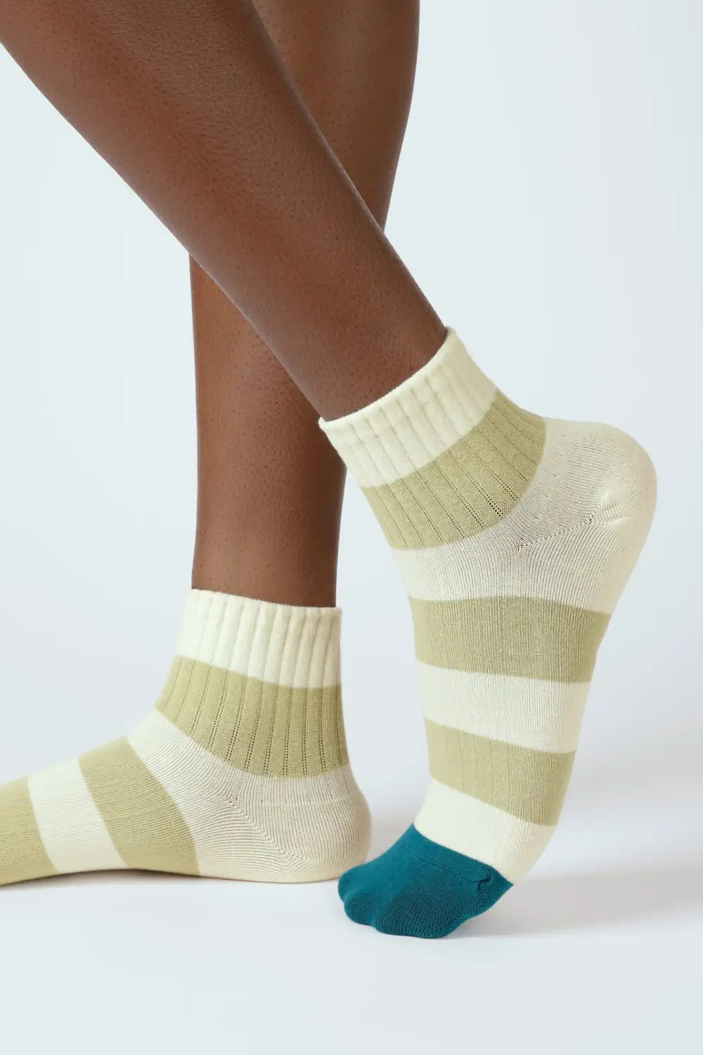 Refined Bright Thick Stripe Socks