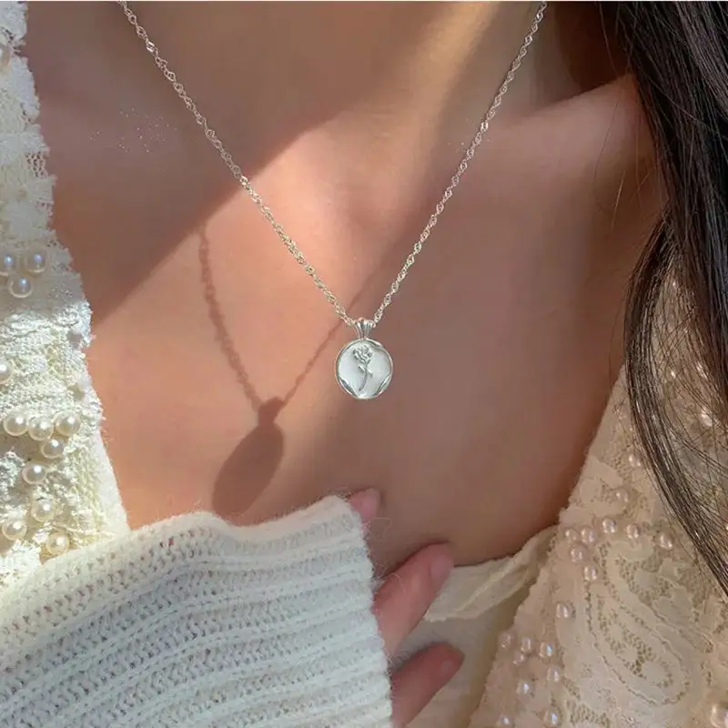 Modern Tulip Necklace