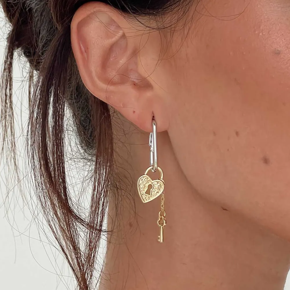 Really Love Her Earrings