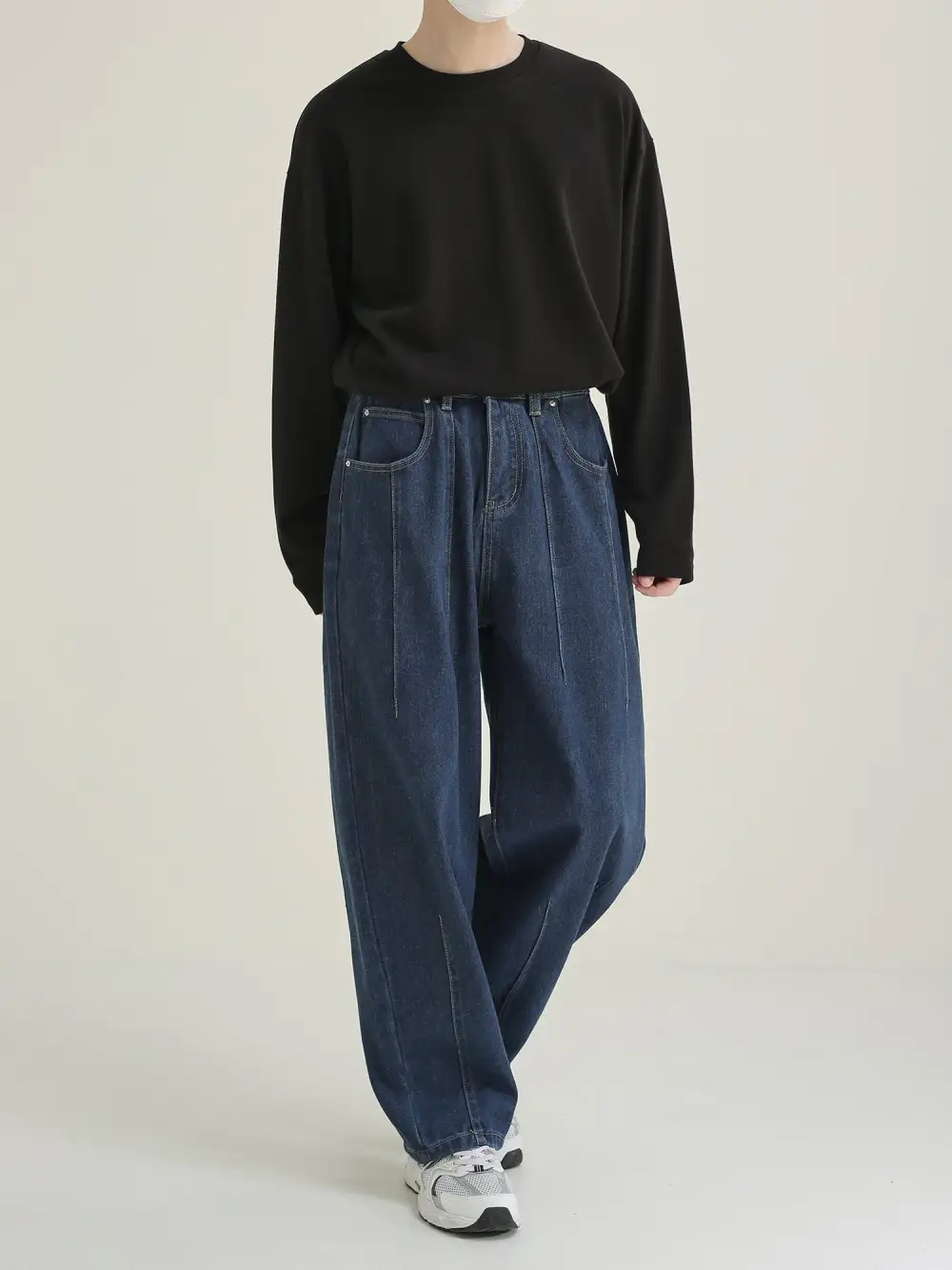 Comfort Fit Washed Jeans