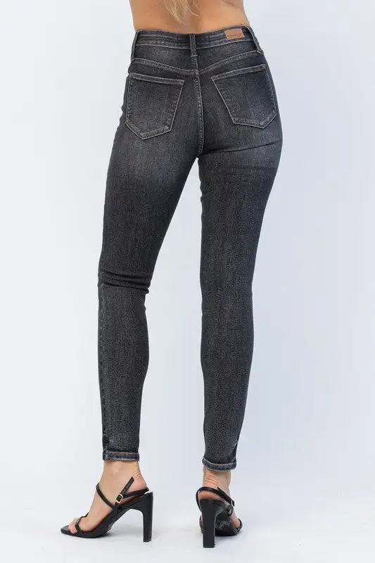Signature Skinny Relaxed Apparel