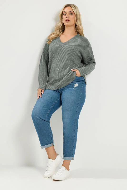 Plus Size Grey V-Neck Knitted Jumper detail 2