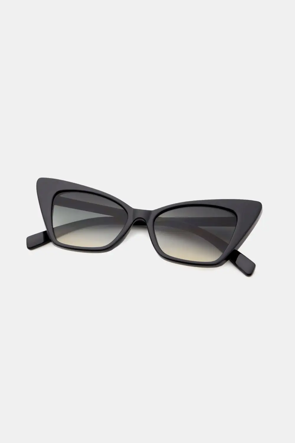 Classic Cat Eye Frame Sunglasses