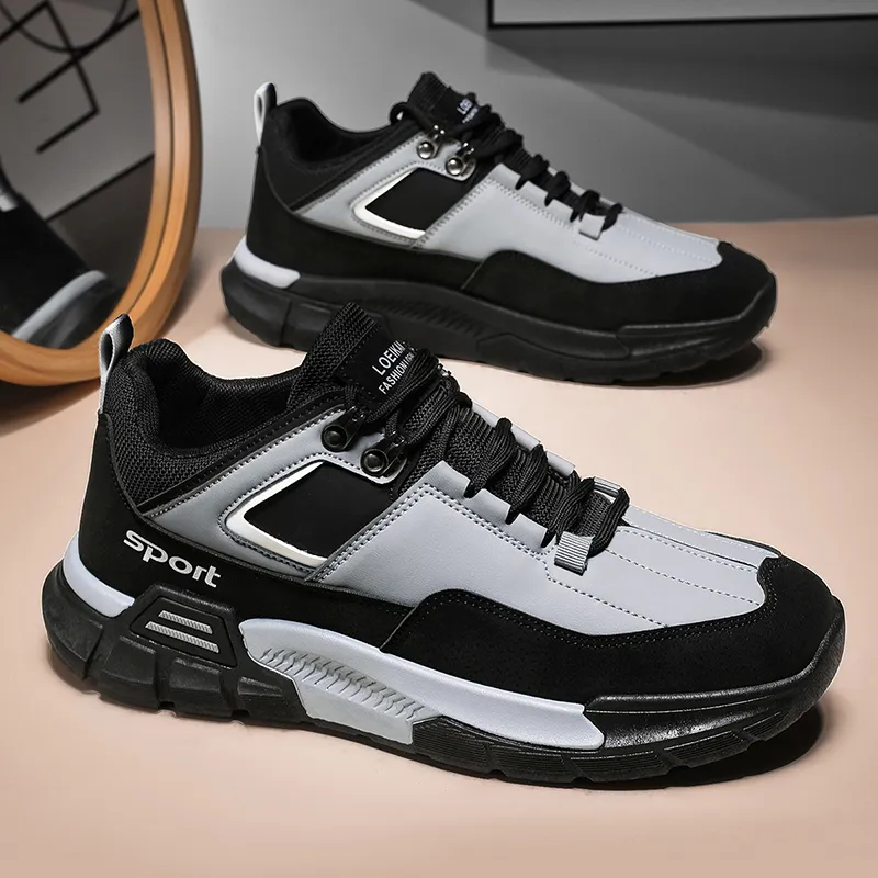 Men's Roomy Toe Trail Shoes