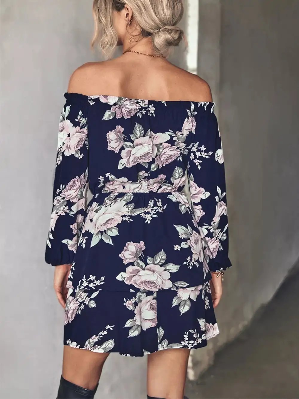 Relaxed Shape Floral Printed Long Sleeve Mini Dress
