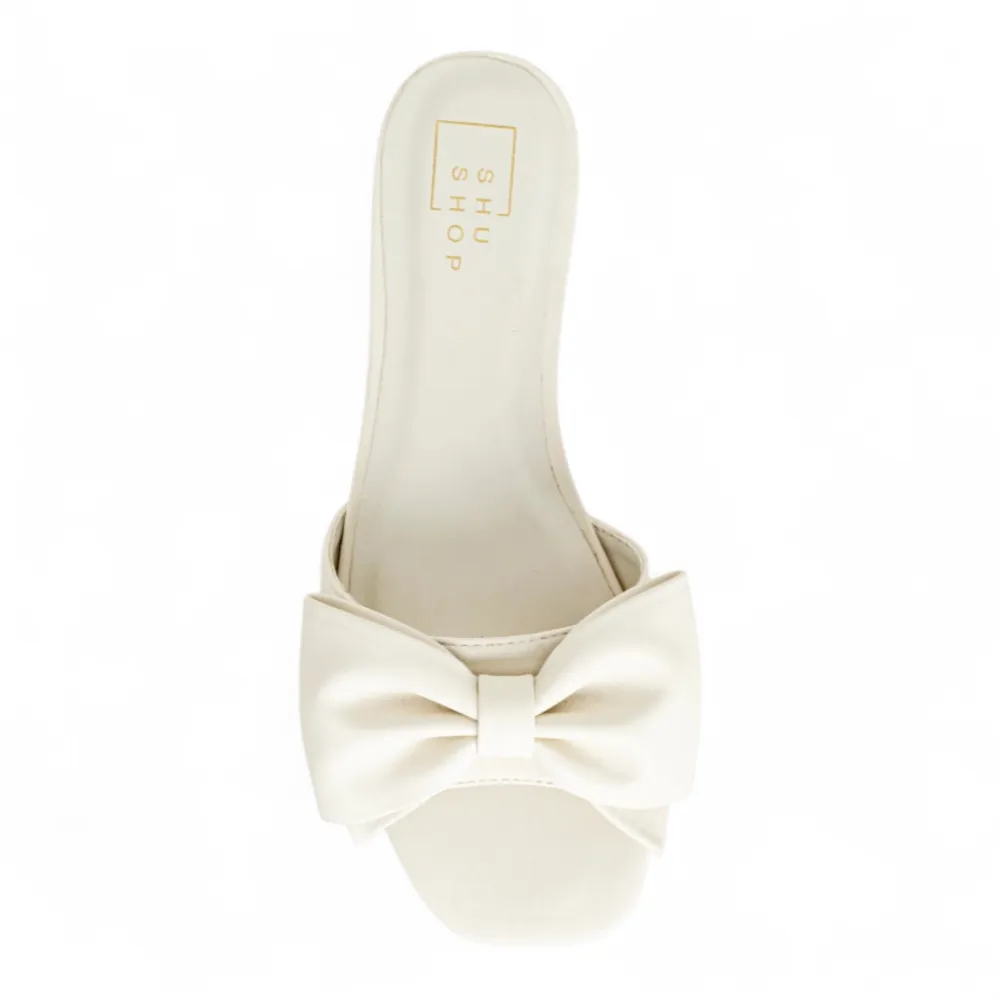 Chic Noir Bow Slide Sandals