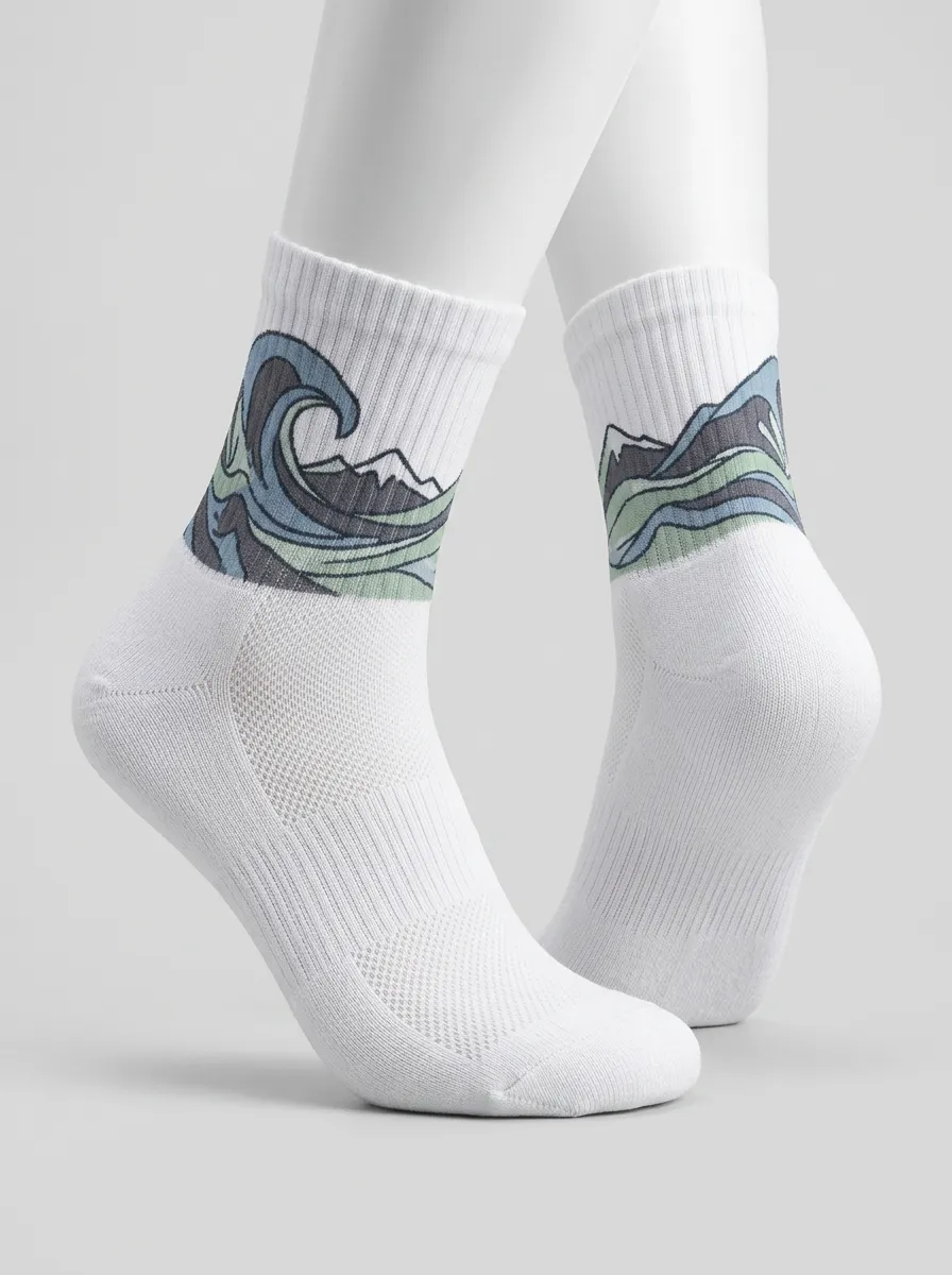 White Active Mountain Graphic Fitness Ankle Socks
