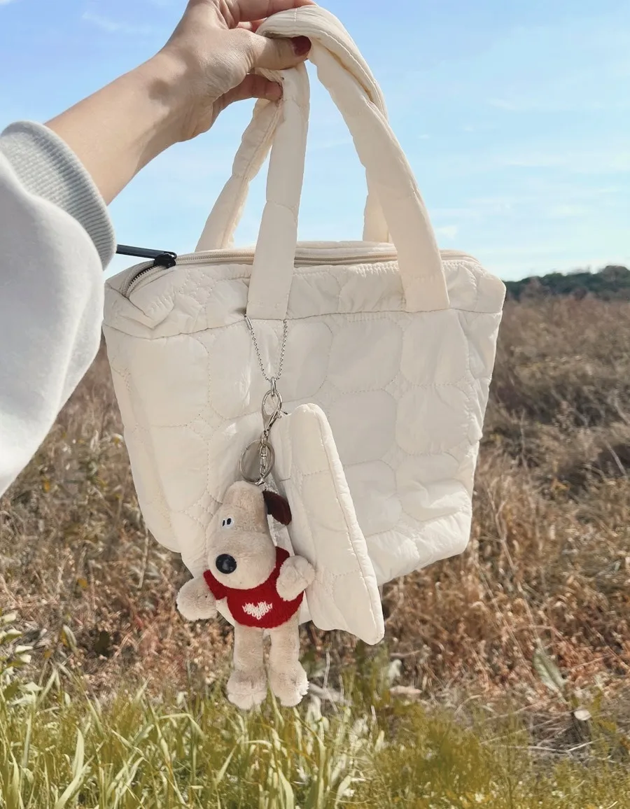 Clean Contour Shoulder Bag