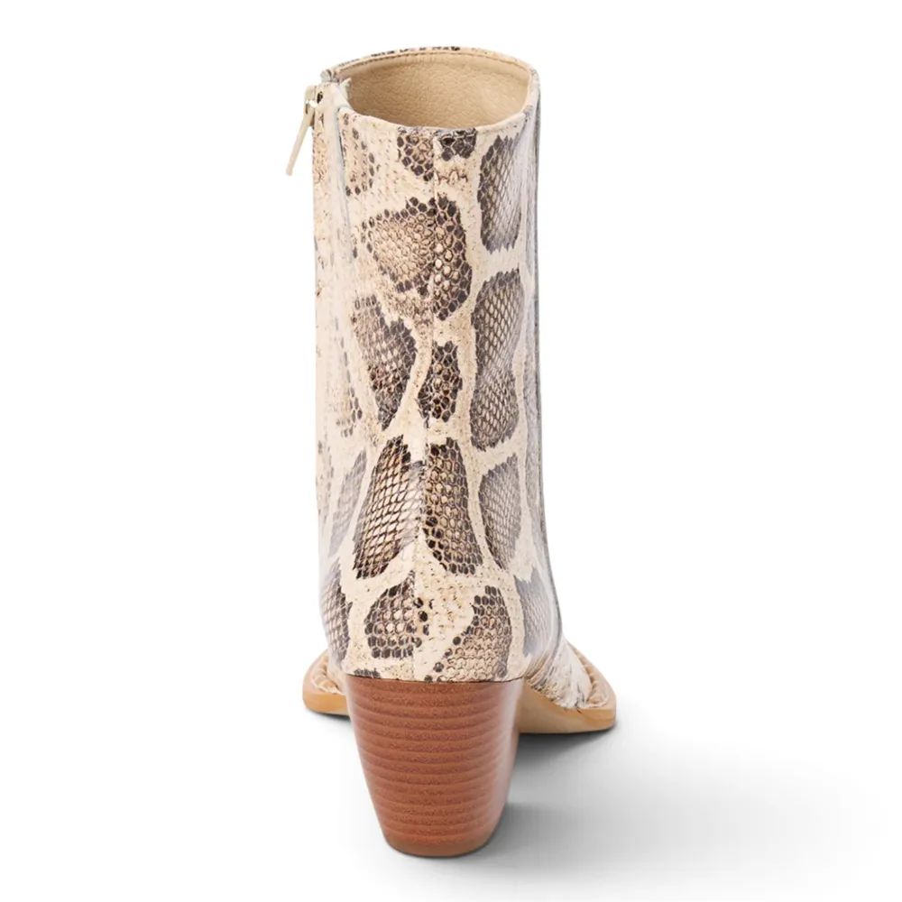 Caty Vintage Ankle Bootie