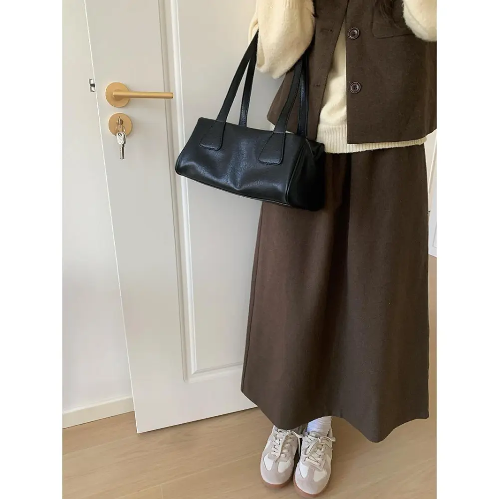 Soft Slim Baguette Bag