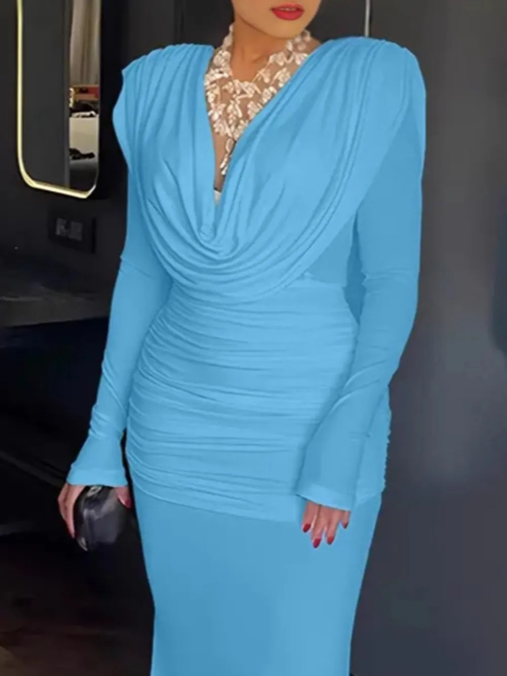 Relaxed Shape Ruched Long Sleeve Maxi Dress