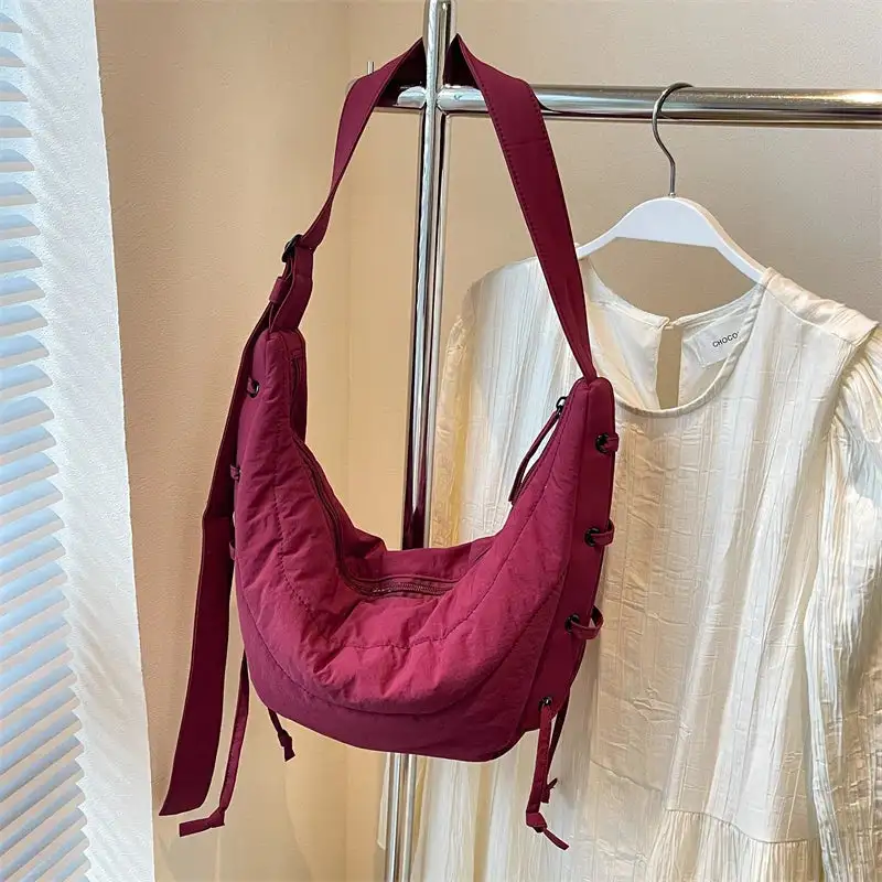 Modern Versatility: Large-Capacity Luxury Soft Crossbody Travel Bag