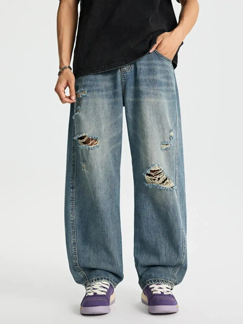 Distressed Relaxed Fit Baggy Jeans