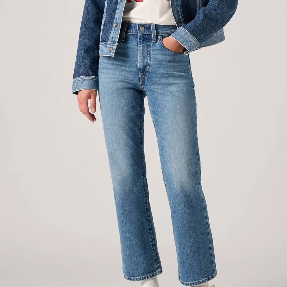 Slim Bootcut Stretch Jeans