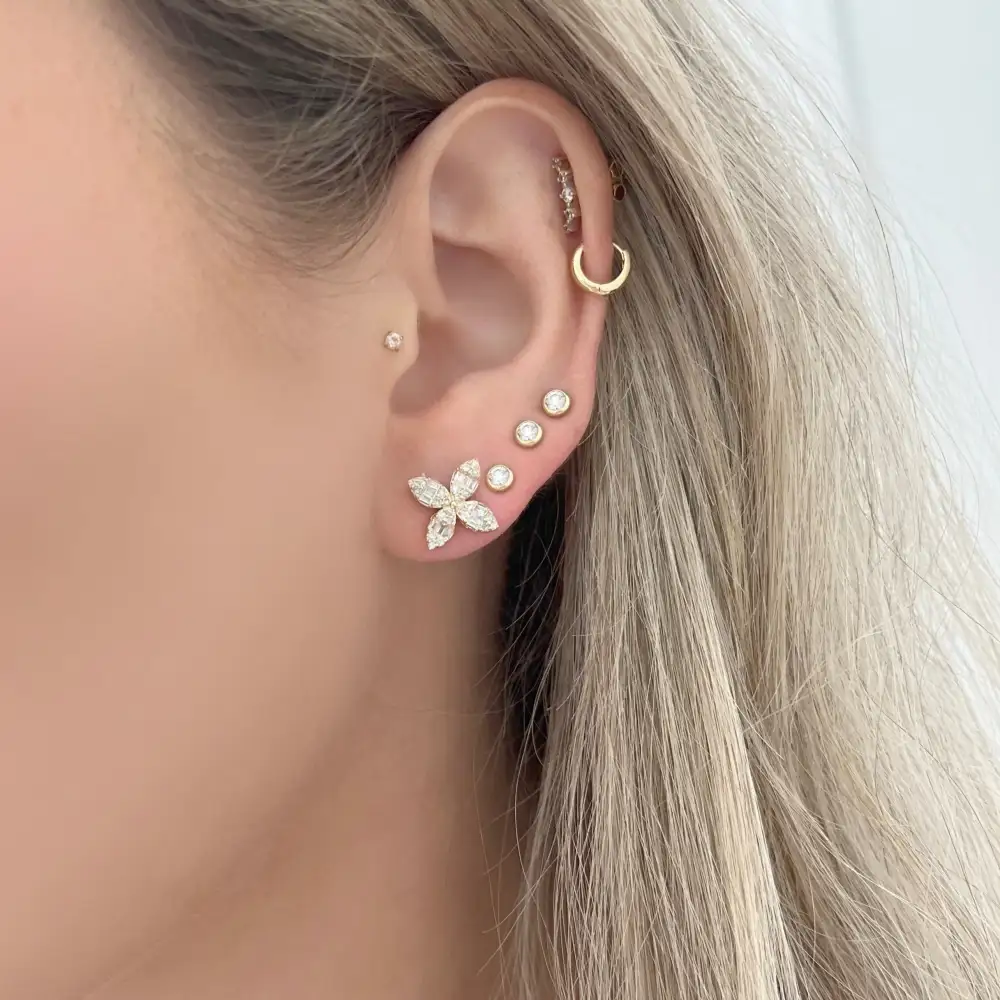 Openwork Floral Gem Detail Stud Earrings